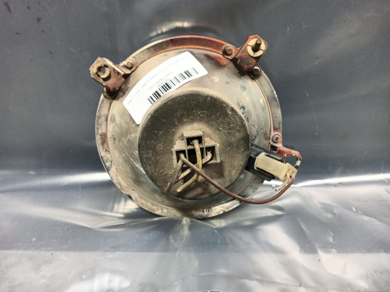 Recambio de faro derecho para volkswagen polo classic (86c, 80) 1.3 referencia OEM IAM   