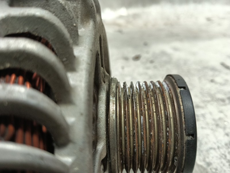 Recambio de alternador para nissan juke (f15) 1.2 dig-t referencia OEM IAM   