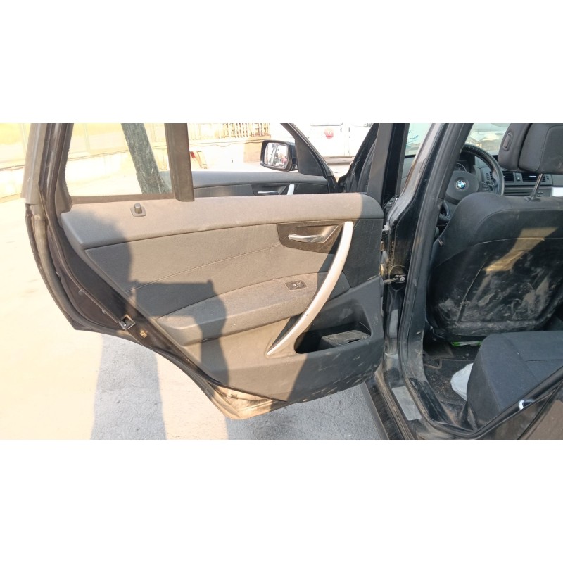 Recambio de guarnecido puerta trasera izquierda para bmw x3 (e83) 2.0 sd referencia OEM IAM   