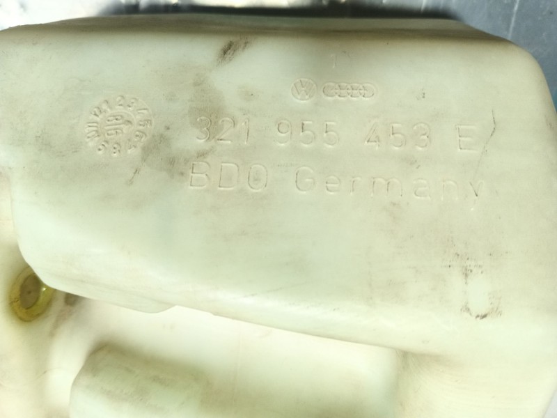 Recambio de deposito limpia para volkswagen polo classic (86c, 80) 1.3 referencia OEM IAM   