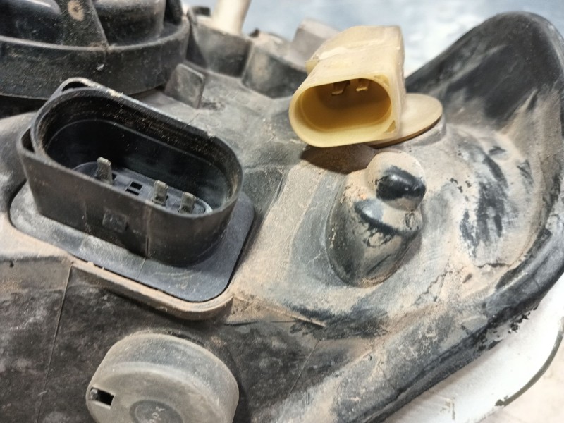 Recambio de faro derecho para seat ibiza ii (6k1) 1.9 tdi referencia OEM IAM   