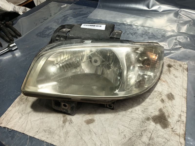 Recambio de faro izquierdo para seat ibiza ii (6k1) 1.9 tdi referencia OEM IAM   