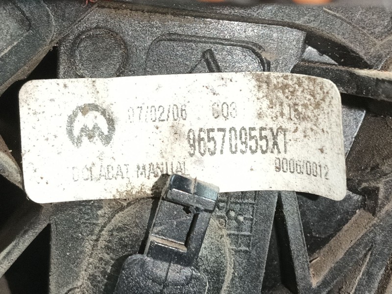 Recambio de retrovisor derecho para citroën xsara picasso (n68) 1.6 hdi referencia OEM IAM 815351  