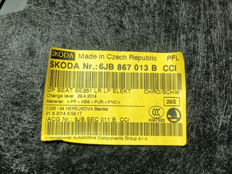 Recambio de guarnecido puerta delantera izquierda para seat toledo (kg3) reference referencia OEM IAM   