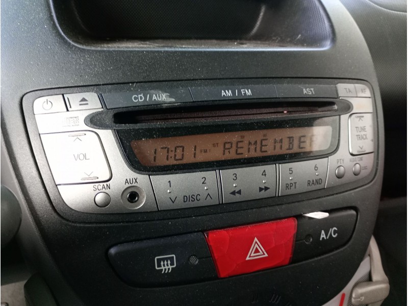 Recambio de sistema audio / radio cd para toyota aygo (_b1_) 1.0 (kgb10_) referencia OEM IAM   