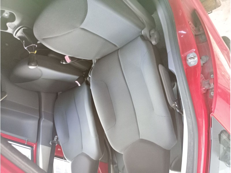 Recambio de asiento delantero derecho para toyota aygo (_b1_) 1.0 (kgb10_) referencia OEM IAM   