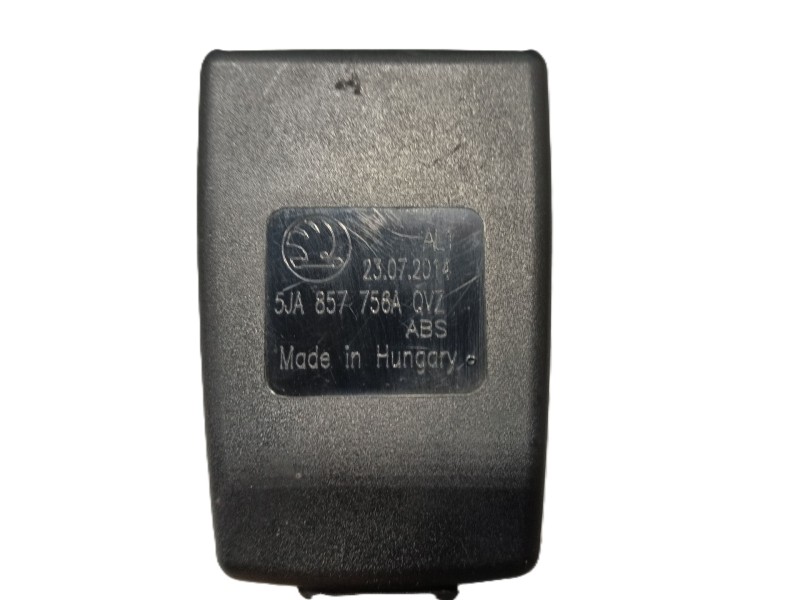 Recambio de enganche cinturon delantero derecho para seat toledo (kg3) reference referencia OEM IAM   