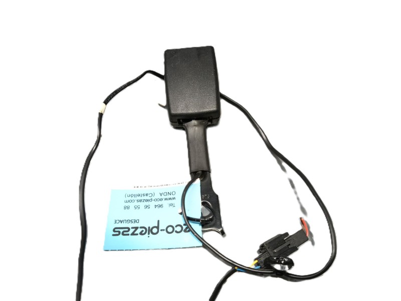 Recambio de enganche cinturon delantero derecho para seat toledo (kg3) reference referencia OEM IAM   