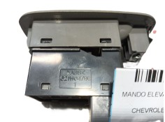 Recambio de mando elevalunas delantero derecho para chevrolet nubira sedán 1.6 referencia OEM IAM    2