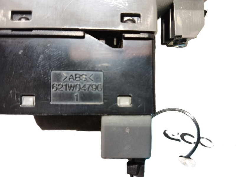 Recambio de mando elevalunas trasero derecho para chevrolet nubira sedán 1.6 referencia OEM IAM   