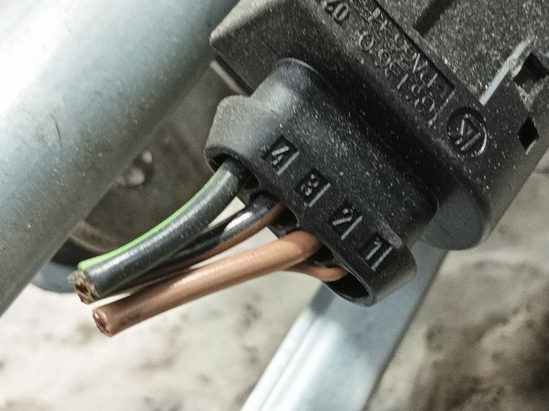 Recambio de motor limpia delantero para bmw serie 3 berlina (e90) 318d referencia OEM IAM   