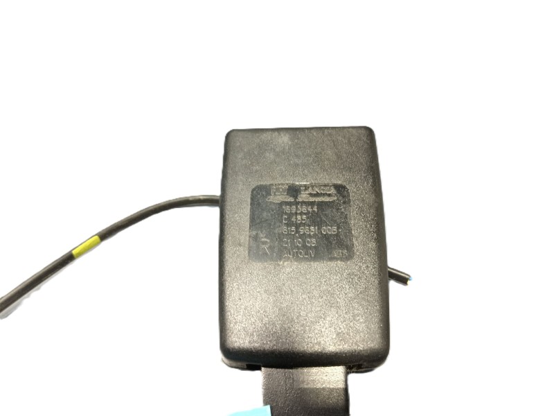 Recambio de enganche cinturon delantero derecho para alfa romeo mito (145) distinctive referencia OEM IAM   