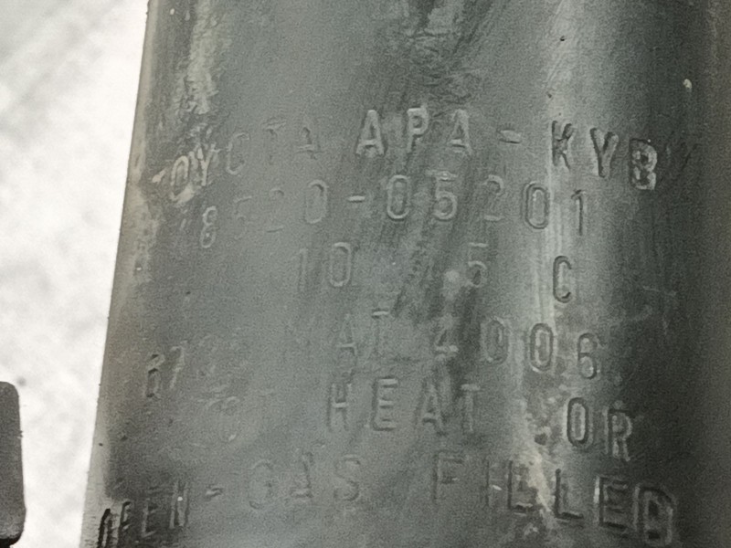 Recambio de amortiguador delantero izquierdo para toyota avensis berlina (t25) 1.8 sol berlina (5-ptas) referencia OEM IAM   