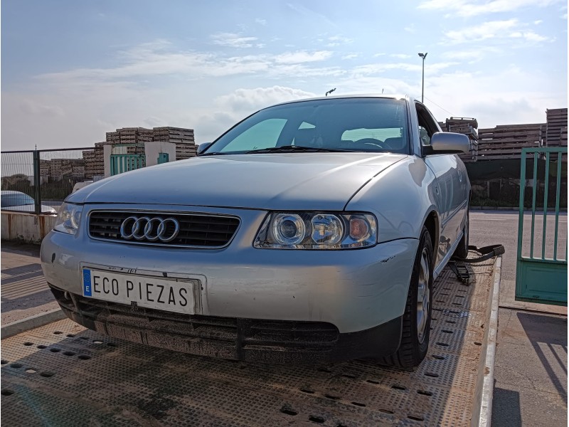 audi a3 (8l1) del año 2000