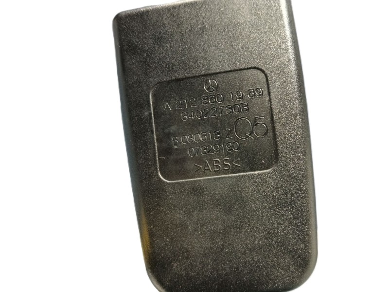 Recambio de enganche cinturon trasero izquierdo para mercedes-benz clase e t-model (s212) e 220 cdi / bluetec (212.202, 212.201)