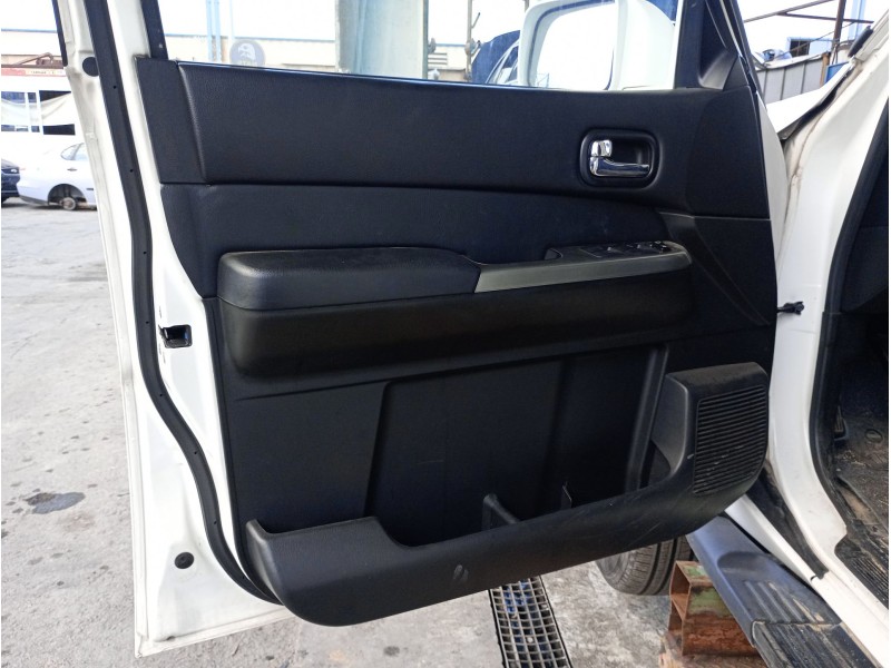 Recambio de guarnecido puerta delantera izquierda para nissan patrol gr v wagon (y61) 3.0 dti referencia OEM IAM   
