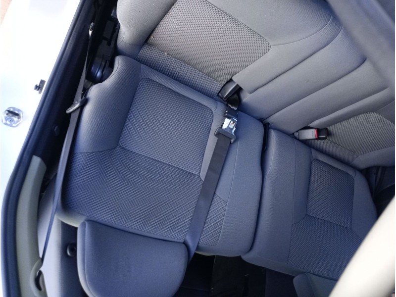 Recambio de asiento trasero izquierdo para nissan patrol gr v wagon (y61) 3.0 dti referencia OEM IAM   