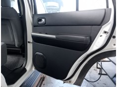 Recambio de guarnecido puerta trasera derecha para nissan patrol gr v wagon (y61) 3.0 dti referencia OEM IAM    2