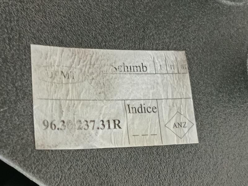 Recambio de retrovisor izquierdo para dacia sandero ii 1.5 dci referencia OEM IAM   