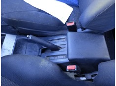 Recambio de apoyabrazos central para nissan terrano ii (r20) 2.7 tdi 4wd referencia OEM IAM    2