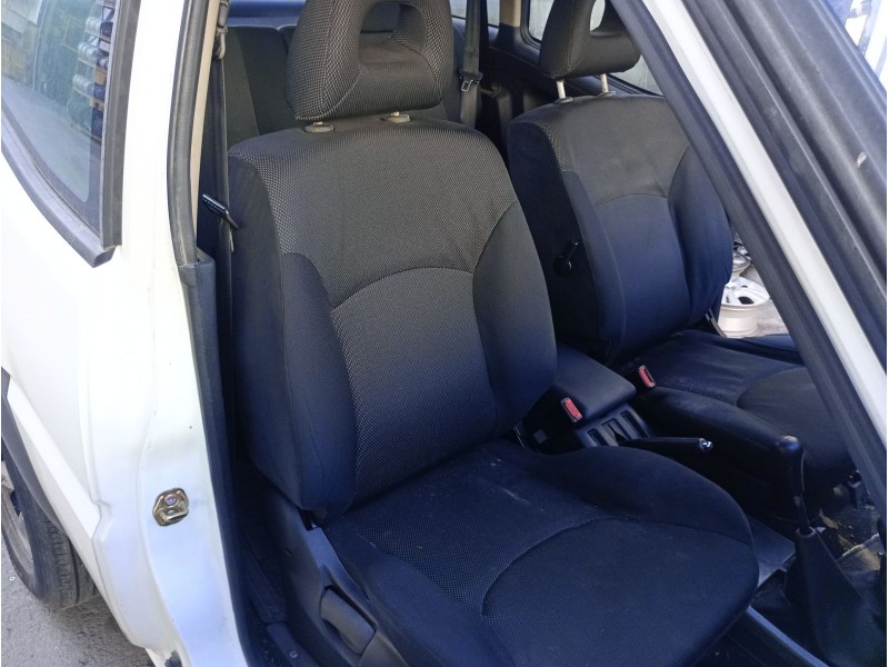 Recambio de asiento delantero derecho para nissan terrano ii (r20) 2.7 tdi 4wd referencia OEM IAM   