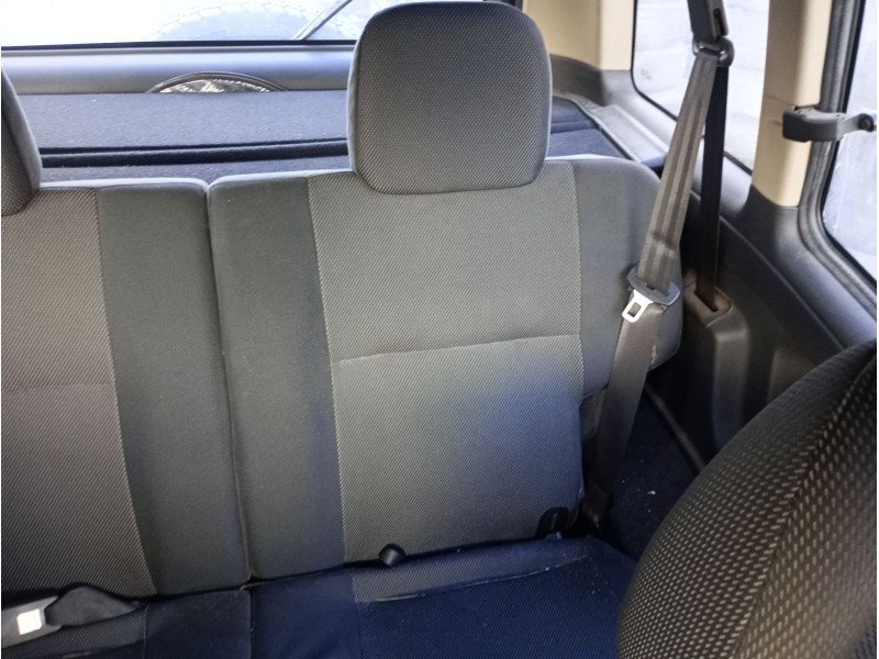 Recambio de asiento trasero izquierdo para nissan terrano ii (r20) 2.7 tdi 4wd referencia OEM IAM   