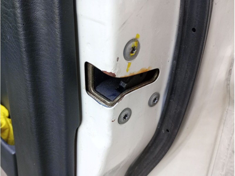 Recambio de cerradura puerta delantera derecha para nissan terrano ii (r20) 2.7 tdi 4wd referencia OEM IAM   