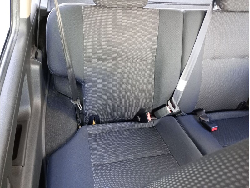 Recambio de asiento trasero derecho para nissan terrano ii (r20) 2.7 tdi 4wd referencia OEM IAM   