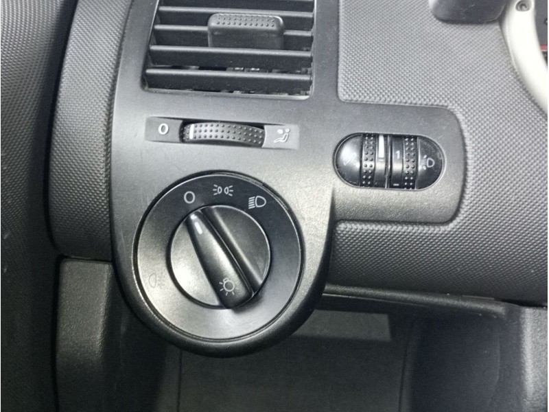 Recambio de mando luces para volkswagen polo (6n2) 1.0 referencia OEM IAM   