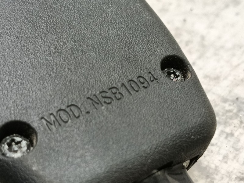 Recambio de enganche cinturon delantero derecho para citroën c-crosser (vu_, vv_) 2.2 hdi referencia OEM IAM   