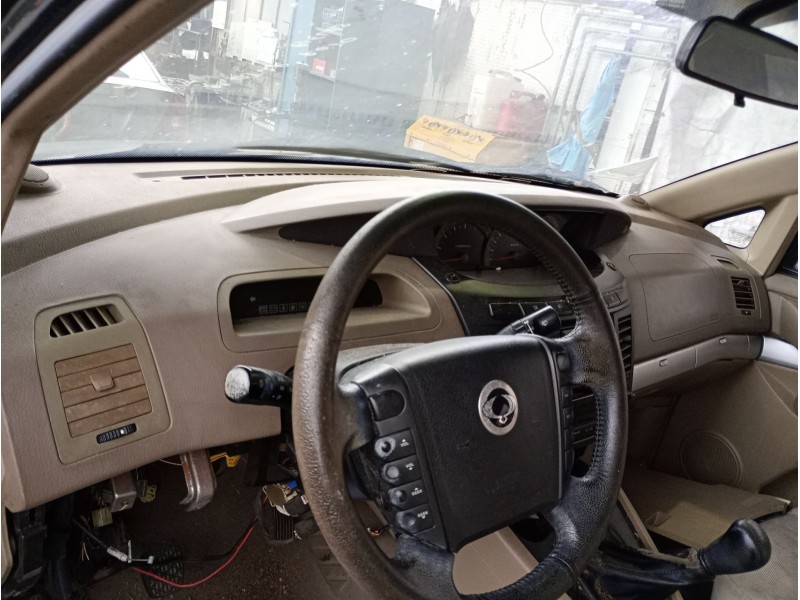 Recambio de salpicadero para ssangyong rodius i 2.7 xdi referencia OEM IAM   