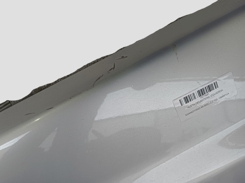 Recambio de aleta delantera izquierda para ssangyong musso 2.3 tdi referencia OEM IAM   