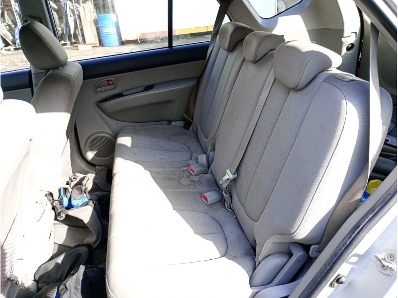 kia carens iii monospace (un) del año 2007