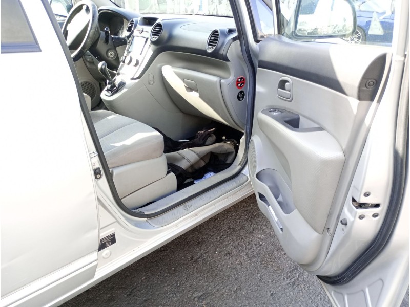 kia carens iii monospace (un) del año 2007