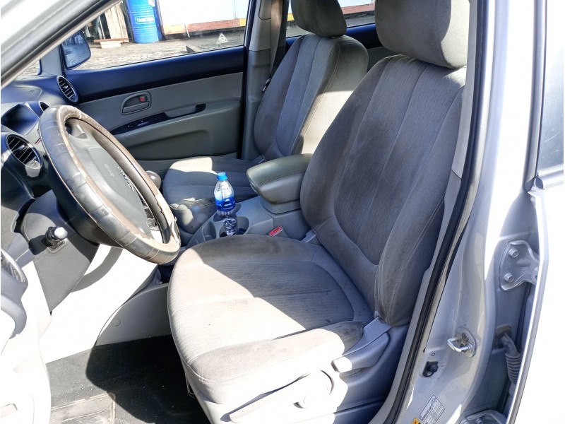 kia carens iii monospace (un) del año 2007