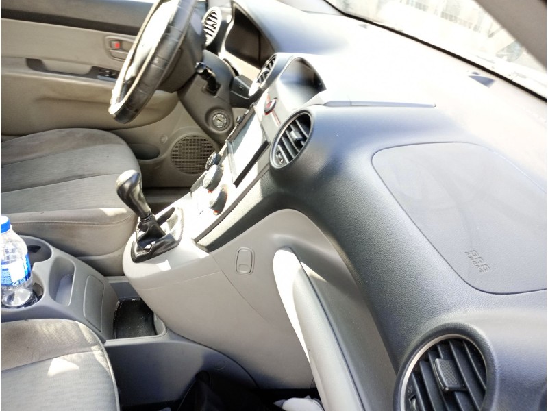 kia carens iii monospace (un) del año 2007