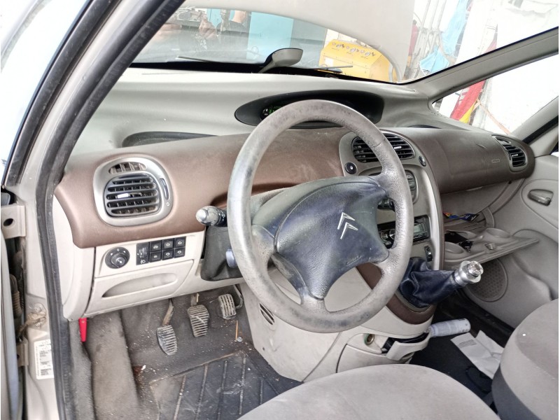 citroën xsara picasso (n68) del año 2004