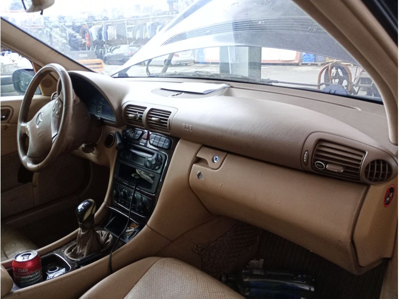 mercedes-benz clase c (w203) del año 2003