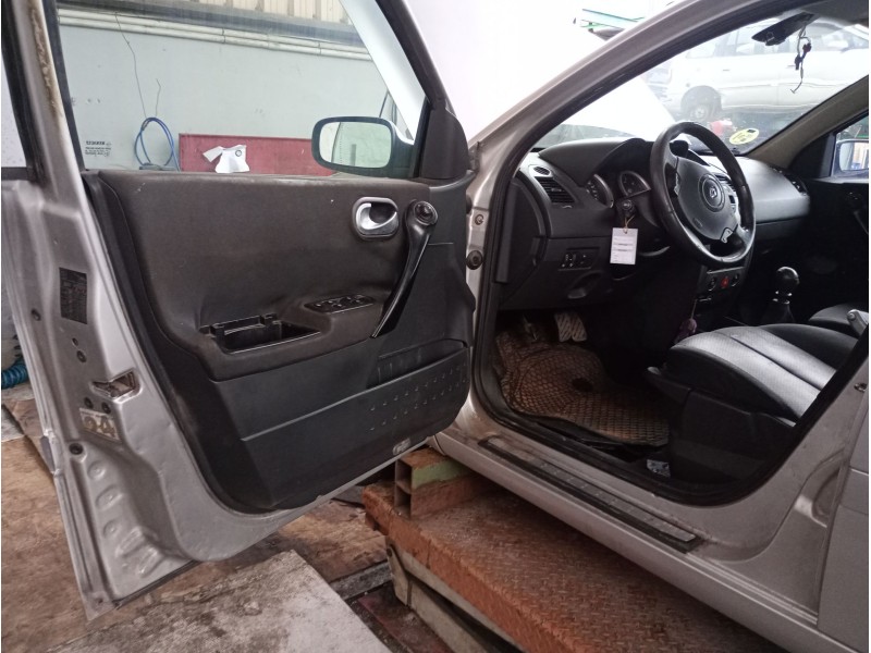 renault megane ii sedán (lm0/1_) del año 2005