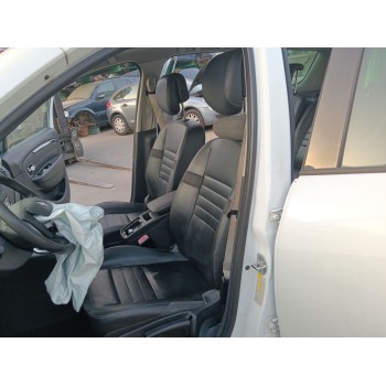 ASIENTO DELANTERO IZQUIERDO 