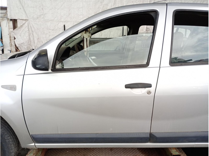 Recambio de puerta delantera izquierda para dacia sandero 1.2 16v referencia OEM IAM   