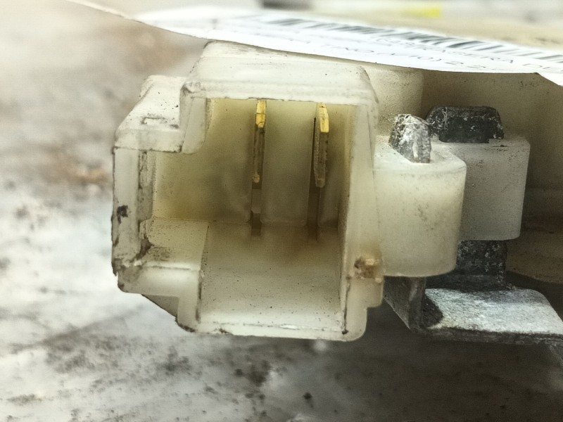 Recambio de cerradura puerta trasera derecha para nissan almera tino (v10) 2.2 dci referencia OEM IAM   