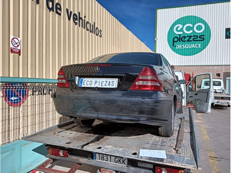 mercedes-benz clase c (w203) del año 2000