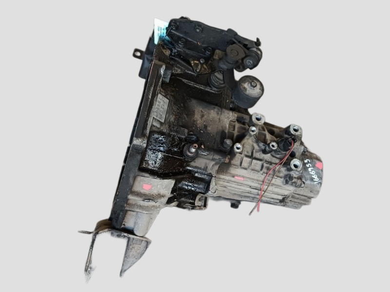 Recambio de caja cambios para hyundai elantra iii (xd) 2.0 referencia OEM IAM 4300028542 JY2073 