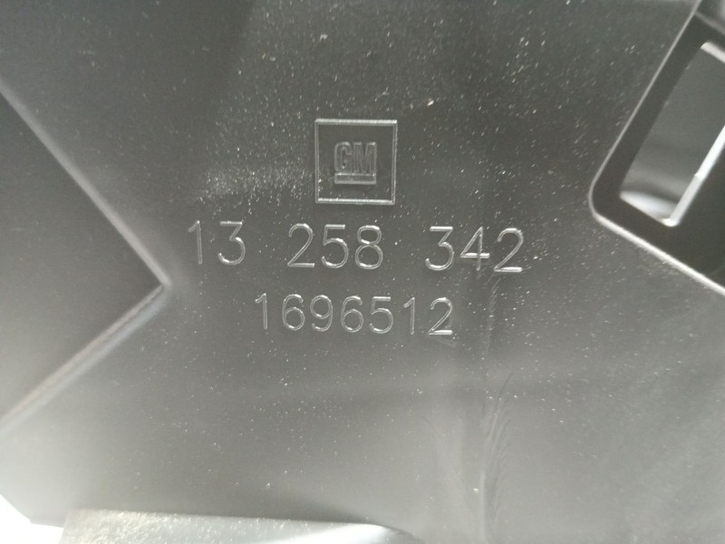 Recambio de apoyabrazos central para opel astra j (p10) 1.7 cdti (68) referencia OEM IAM   