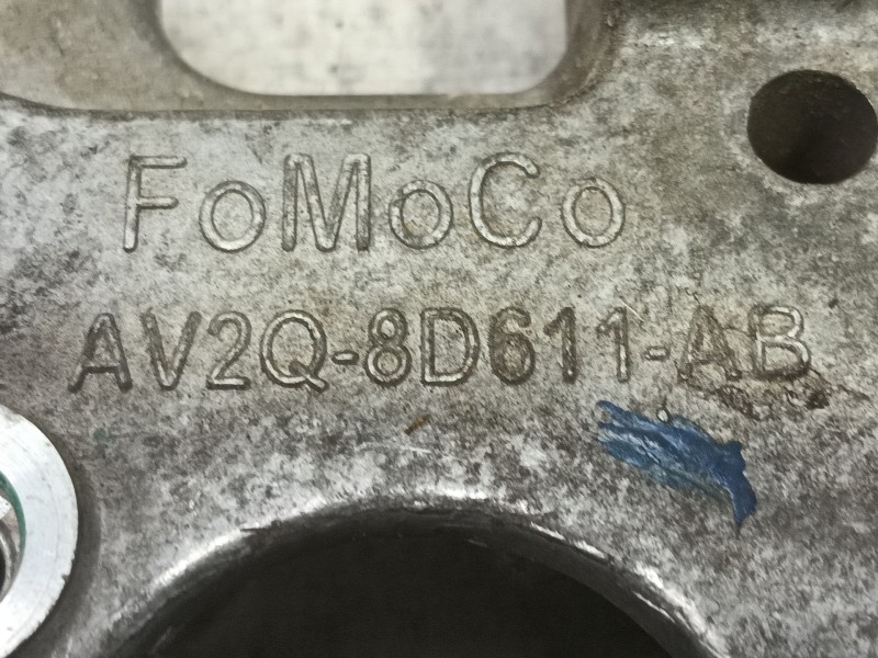 Recambio de soporte compresor aire para ford fiesta (cb1) trend referencia OEM IAM 2027484 AV2Q8D611AB 