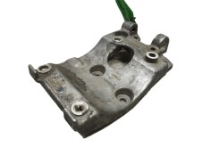 Recambio de soporte compresor aire para ford fiesta (cb1) trend referencia OEM IAM 2027484 AV2Q8D611AB 