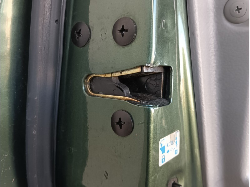 Recambio de puerta trasera izquierda para kia sorento i (jc) 2.5 crdi referencia OEM IAM COMPLETA  