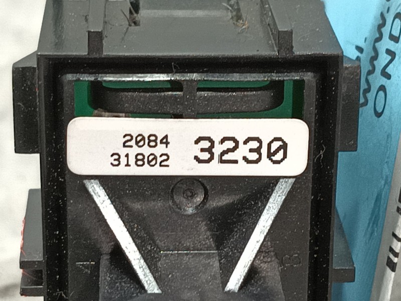 Recambio de boton freno mano para opel astra j (p10) 1.7 cdti (68) referencia OEM IAM   