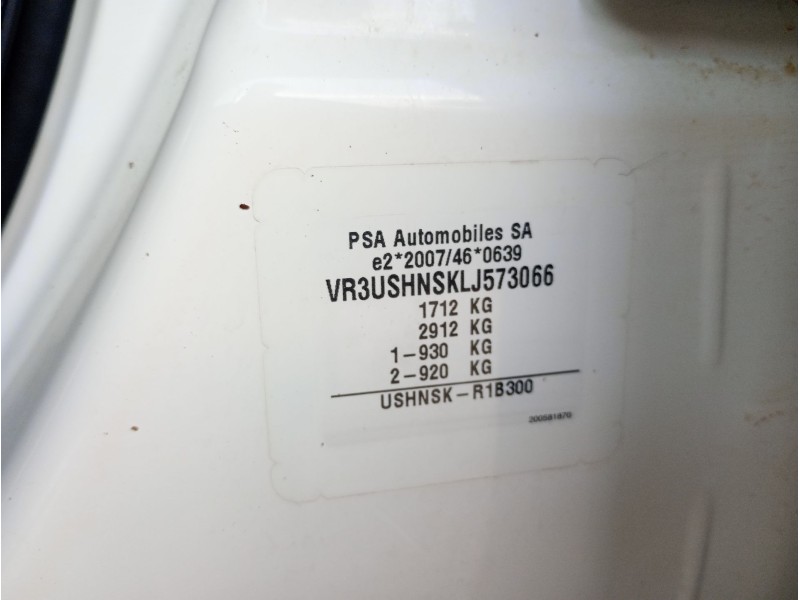 peugeot 2008 ii (ud_, us_, uy_, uj_, ur_, uc_) del año 2020